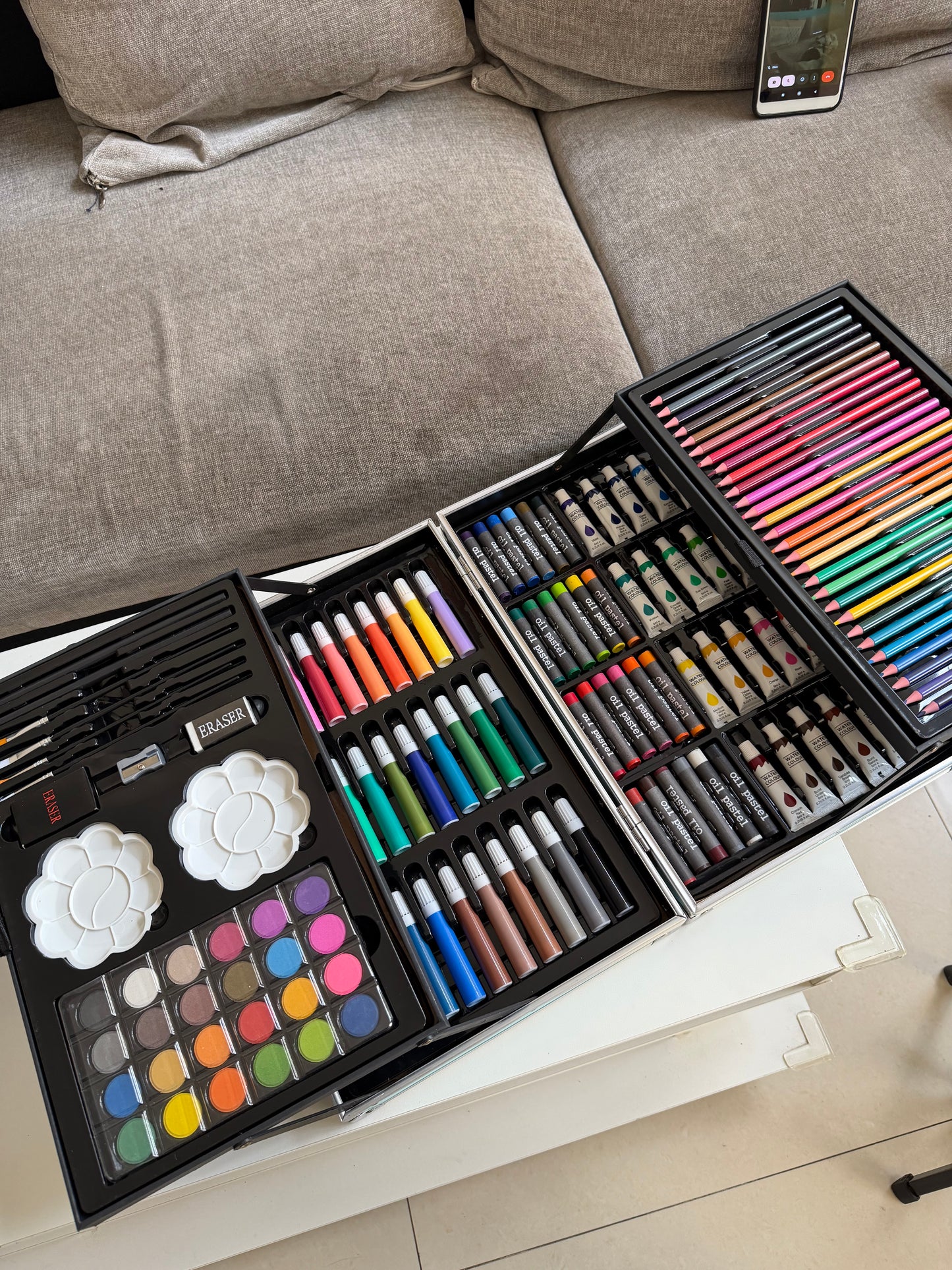 Kpop dream colouring set