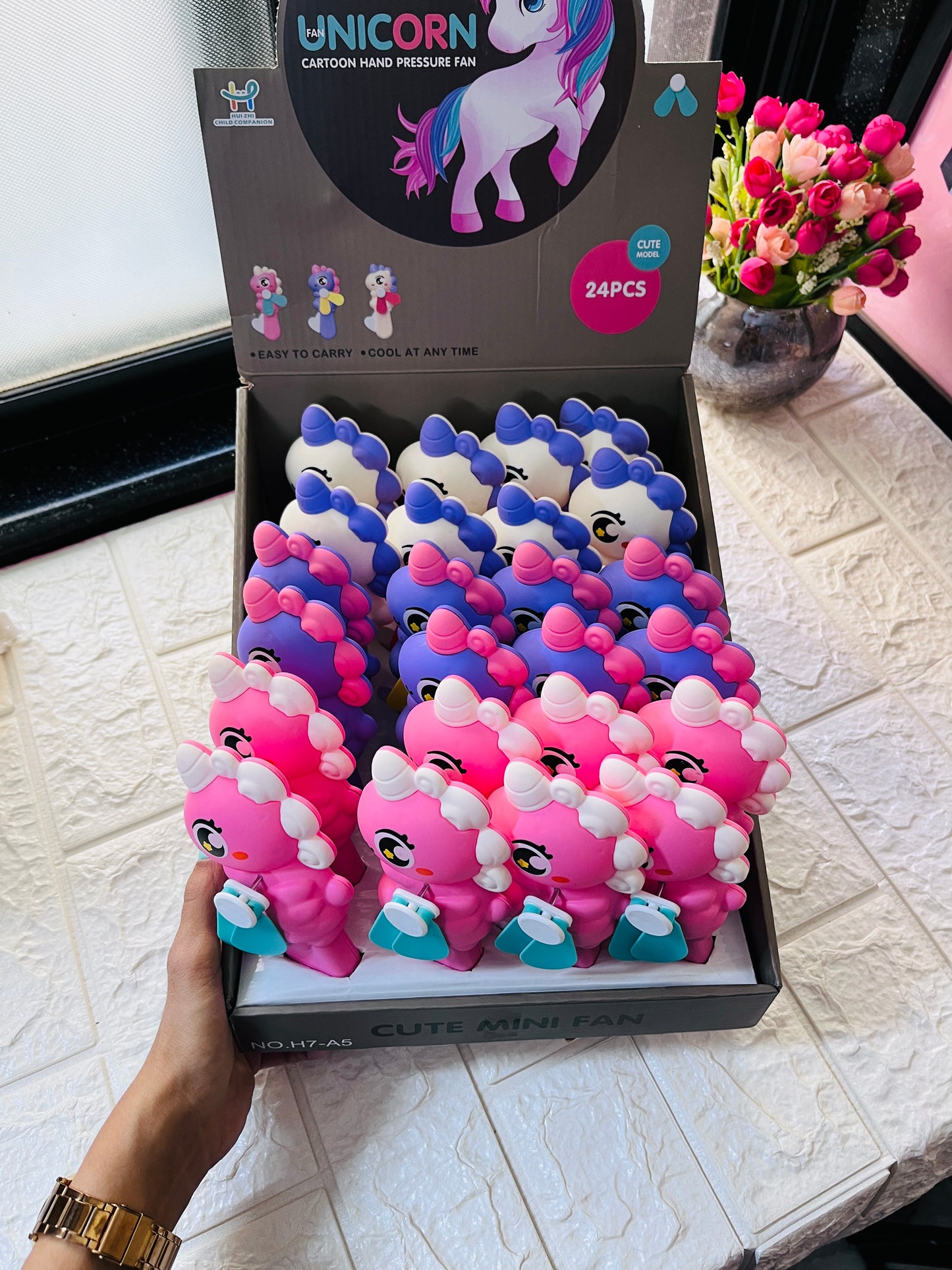 Unicorn Handfans 🦄