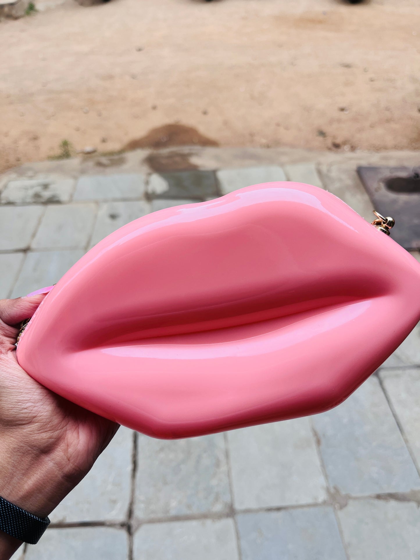 Muah Sling Bags π