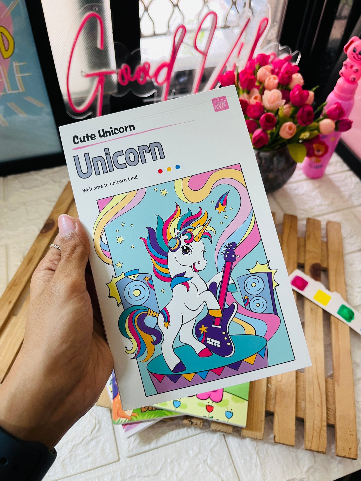 Painting Books🎨