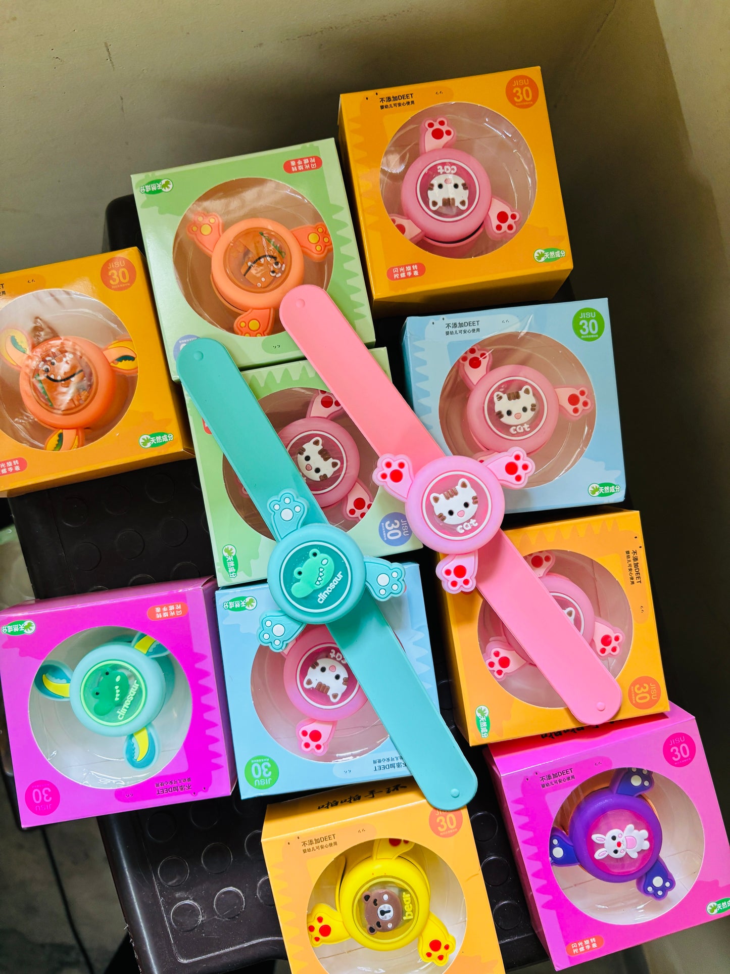 Spinner Rakhi Bands