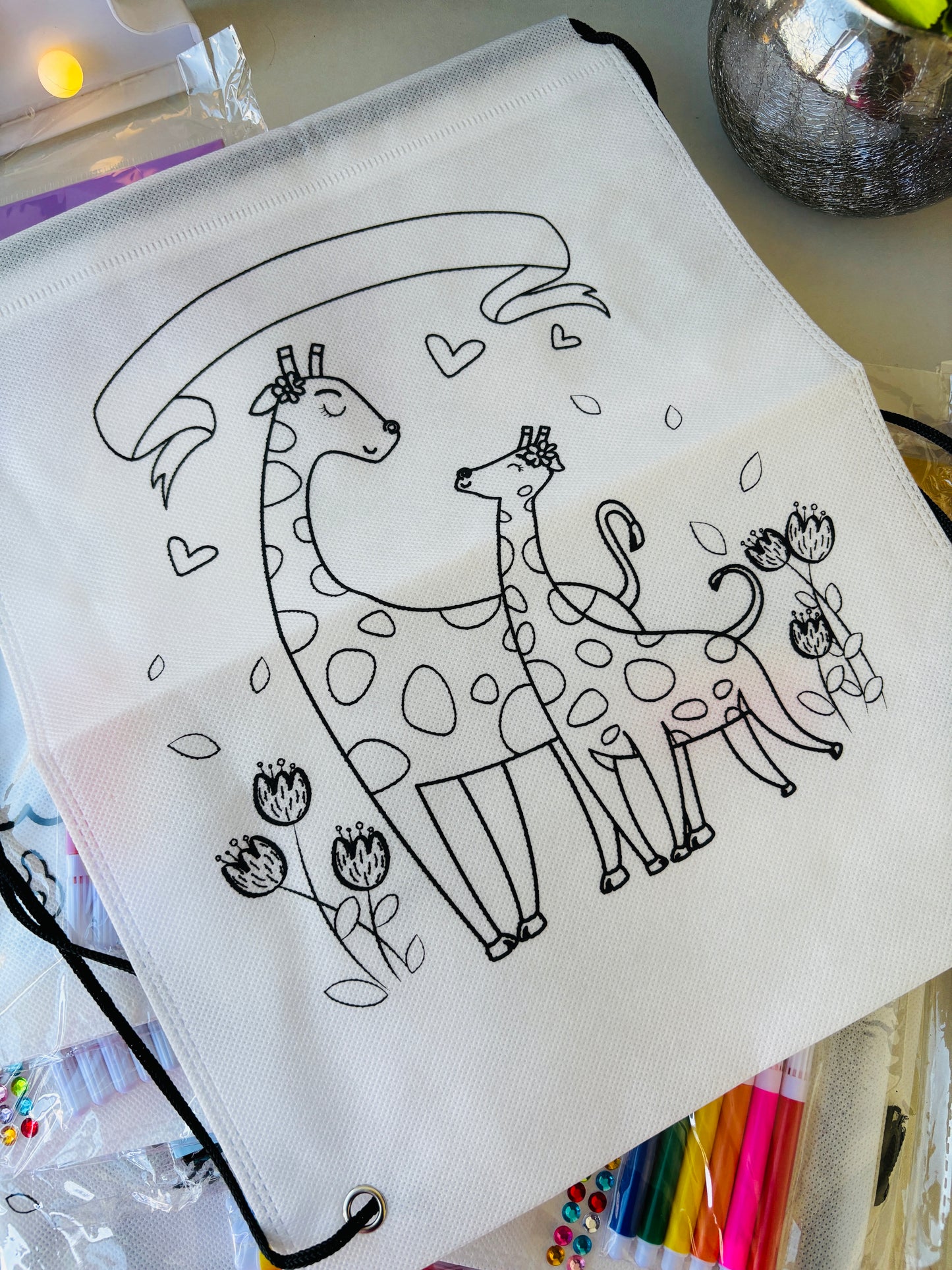 DIY colouring bags 🖍️🎨