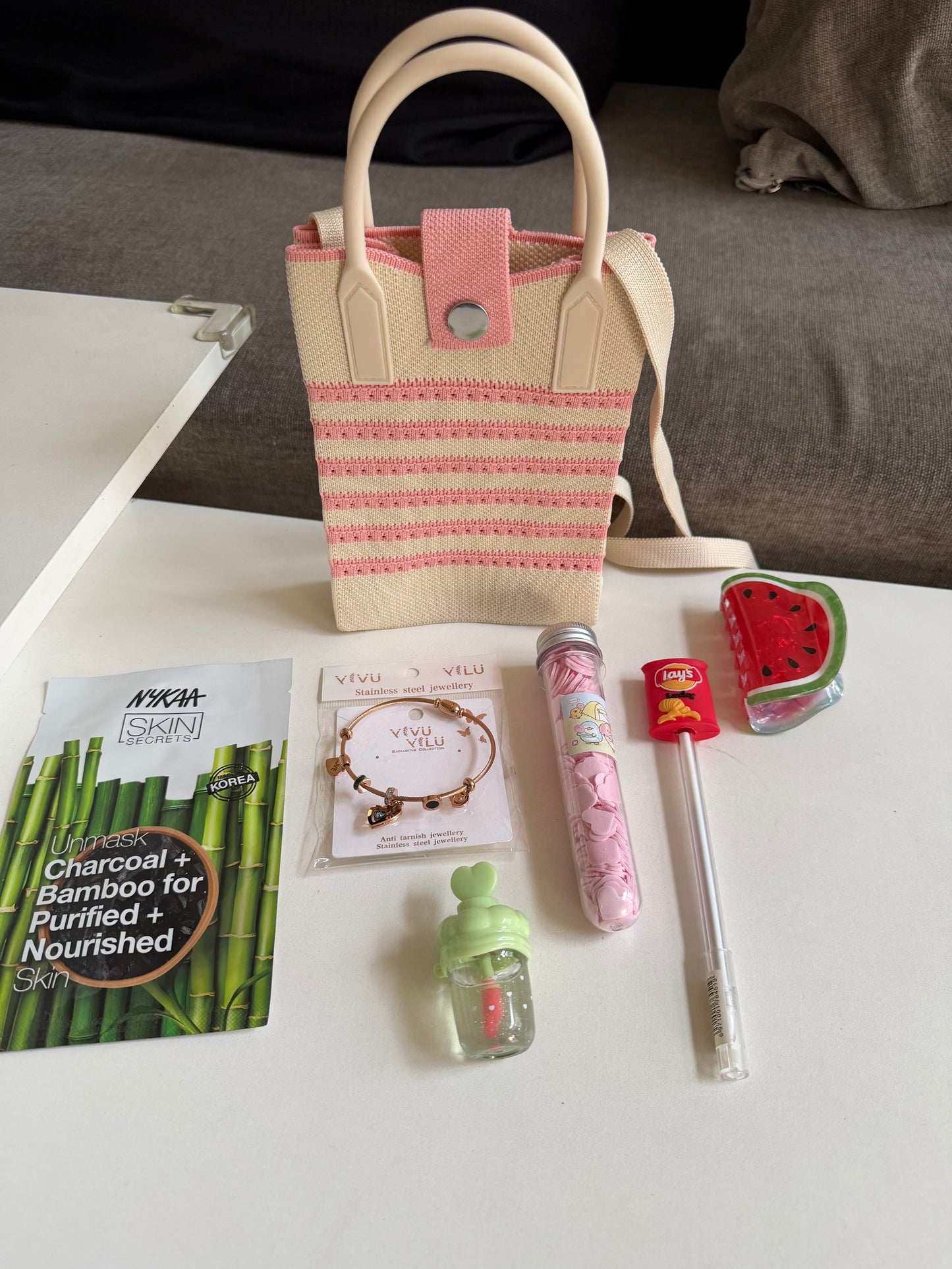 The “Simple Behen” Rakhi Hamper 👯‍♀️