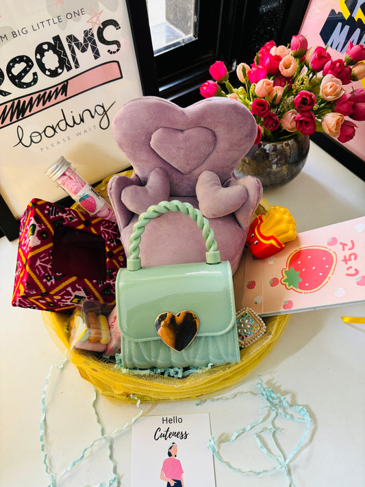 Premium Rakhi Hamper β¨