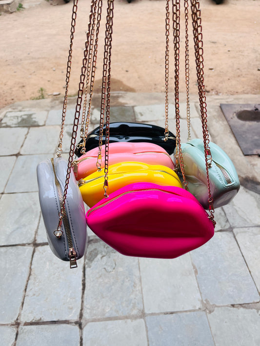 Muah Sling Bags 💋