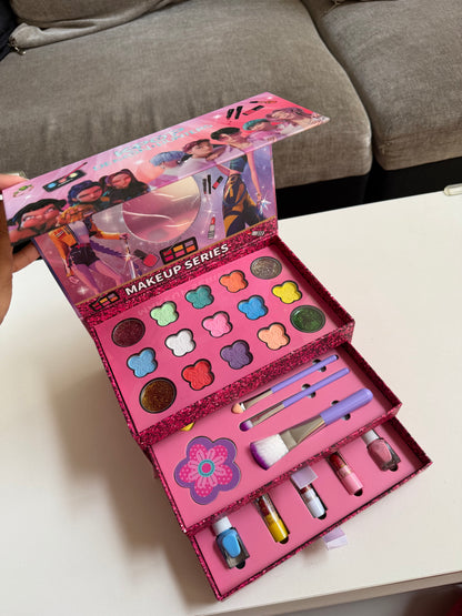 Kpop Premium Makeup Palettes ✨💄