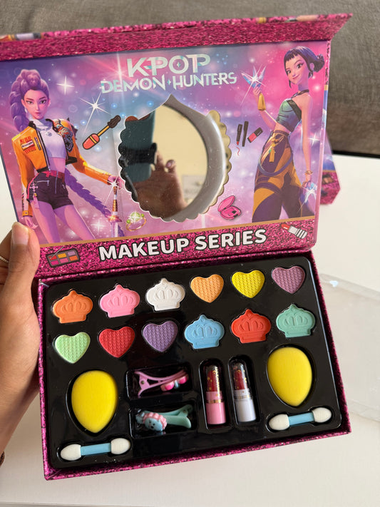 Kpop Mini Makeup Palettes 😍