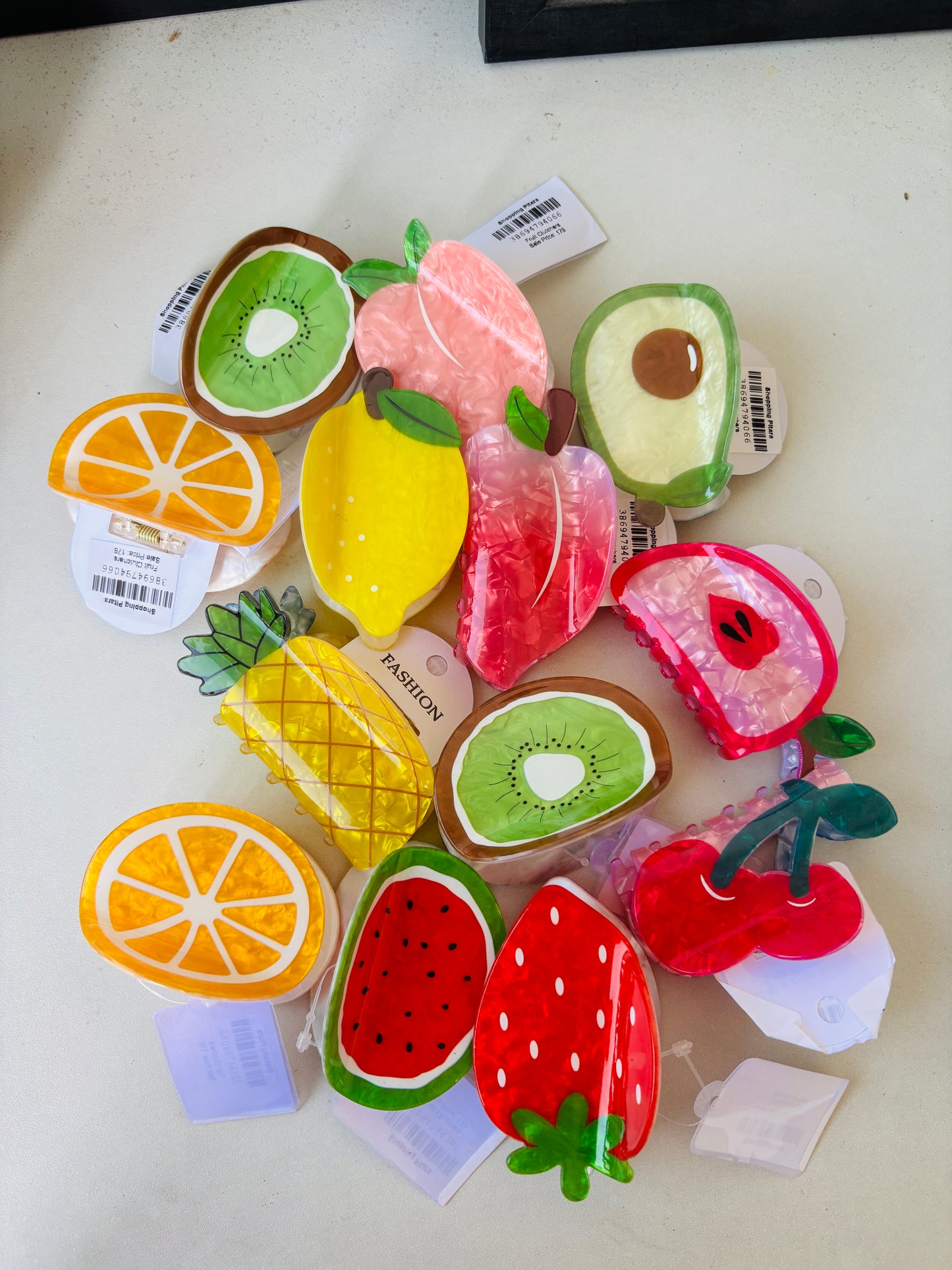 Fruit Clutchers